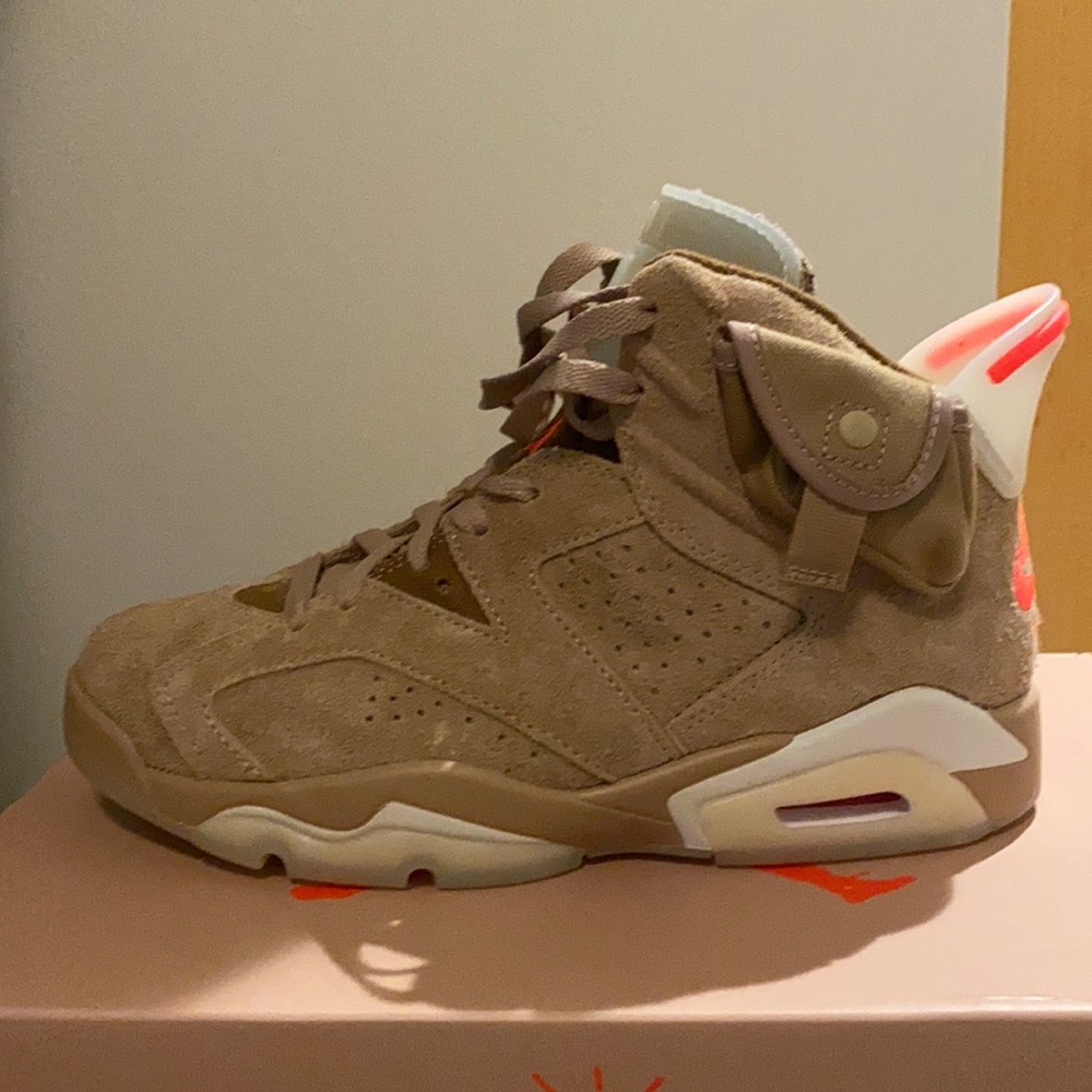 Travis Scott Jordan 6